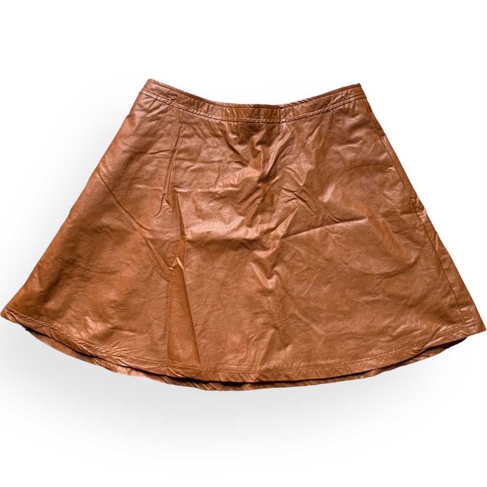 NWT Tinley Road Tan Faux Leather Mini Skirt M